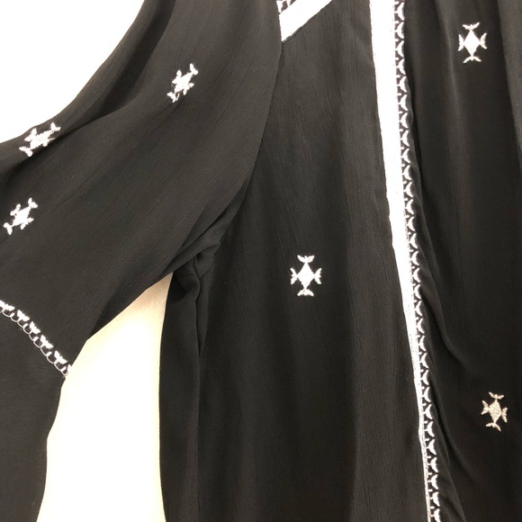 Neiman Marcus | Embroidered Bell Sleeve Blouse - Picture 4 of 8